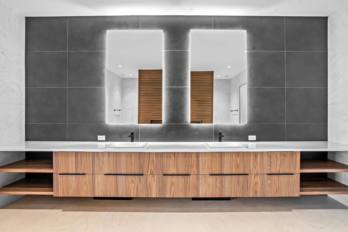 Minimal bathroom cabinet design