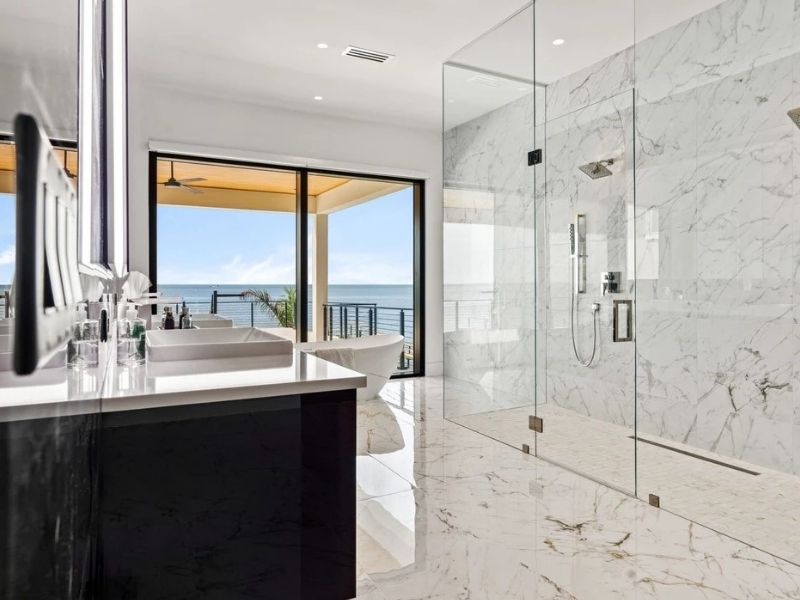Modern Bathroom with Black Cabinets Modern Bathroom with Black Cabinets